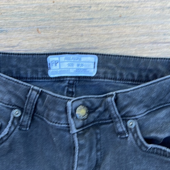 Free People Gray Fringe Crop Black Jeans EUC - Picture 8 of 11